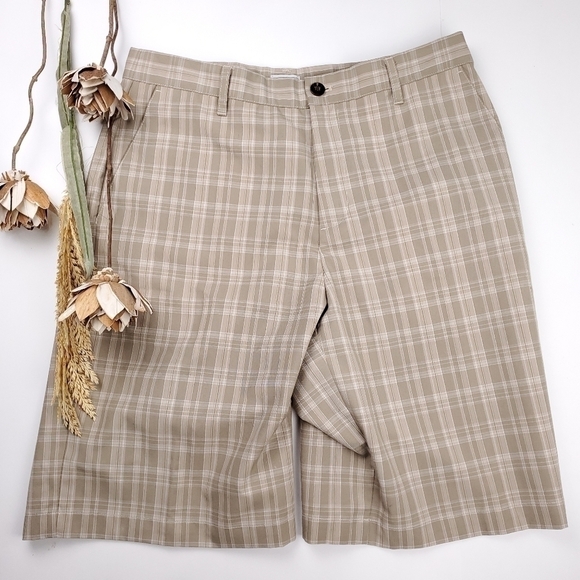 New Adidas Tan Plaid Men's Golf Shorts w32 - Picture 11 of 11